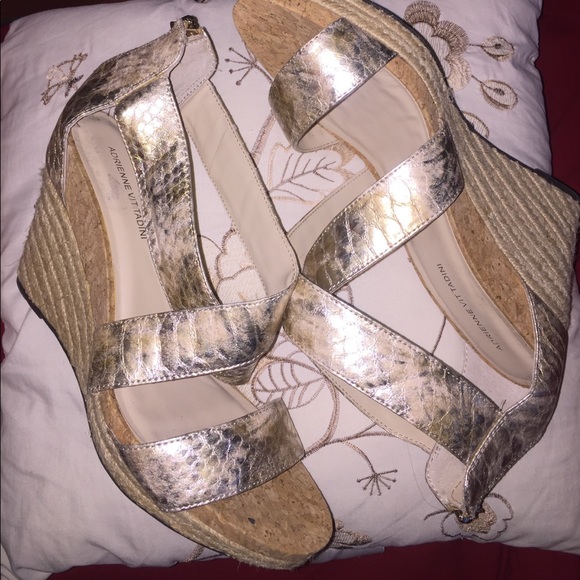 Adrienne Vittadini Shoes - 🖤Adrienne Vittadini sz 9.5 cork/sisal wedge