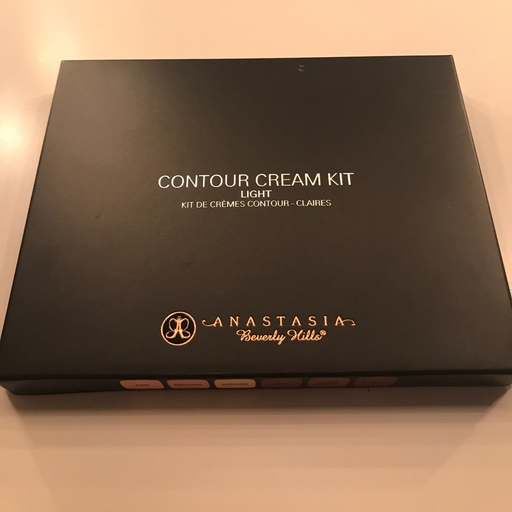 Anastasia Beverly Hills "Cream Contour kit"