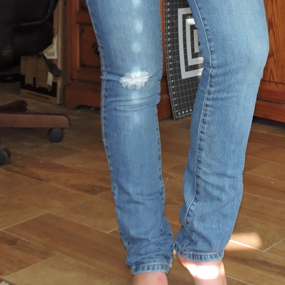Billabong Distressed Skinny Jeans B2G1 FREE