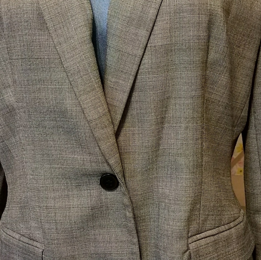Jones New York Skirt Suit