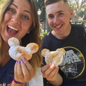 Meet your Posher, Lauren