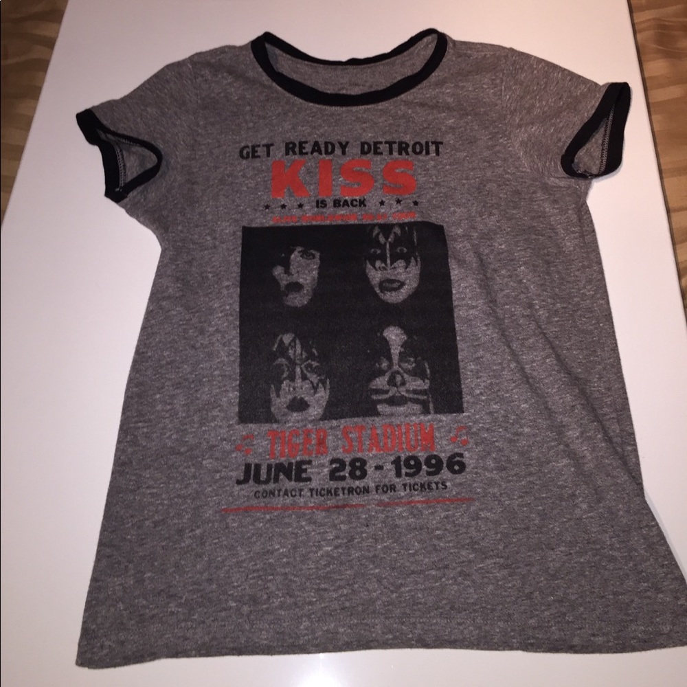 Kiss Tee XS