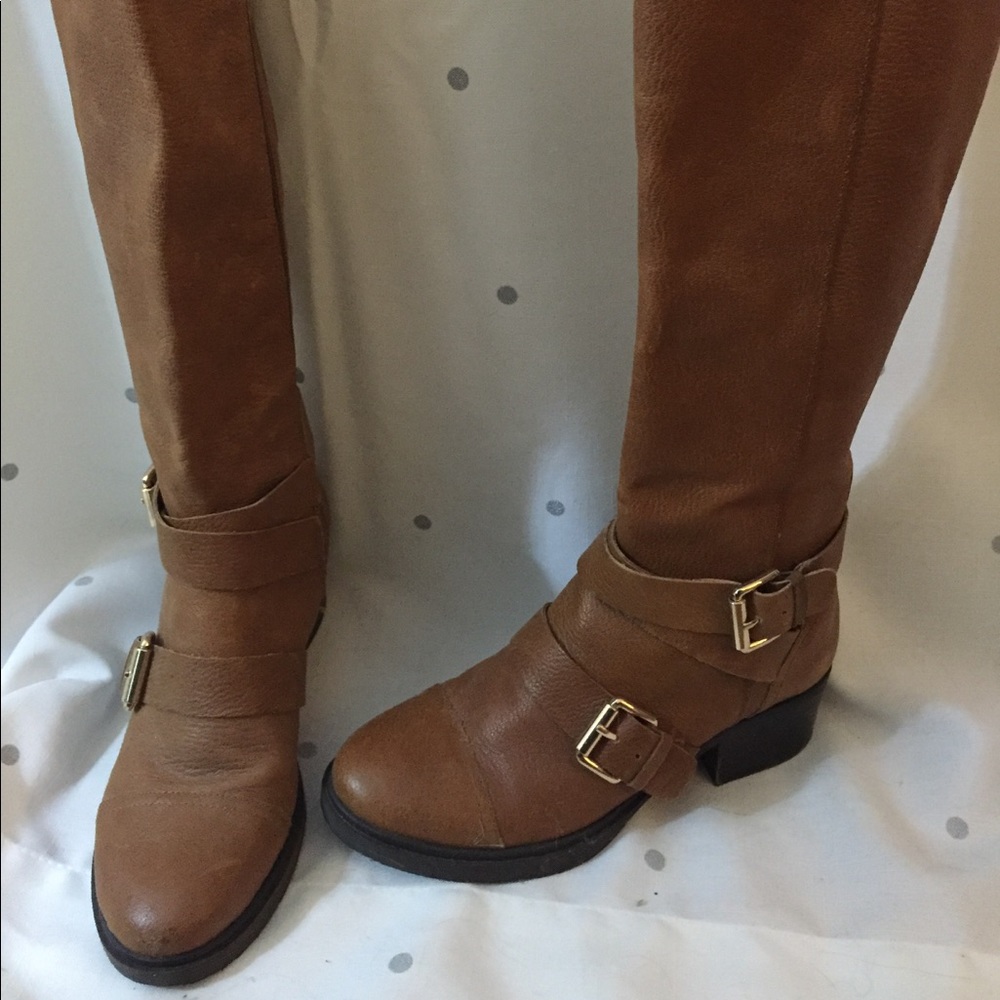 Light brown boot