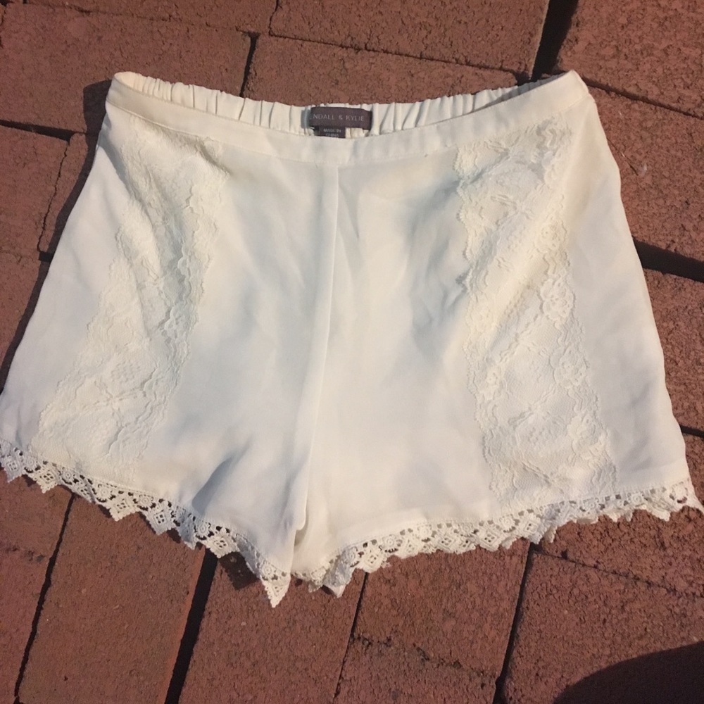 White Kendall & Kylie flowy shorts