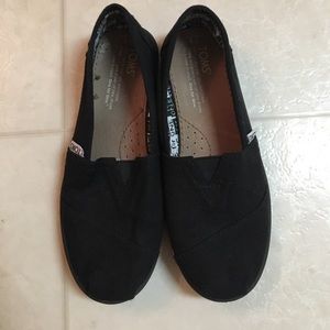 Toms