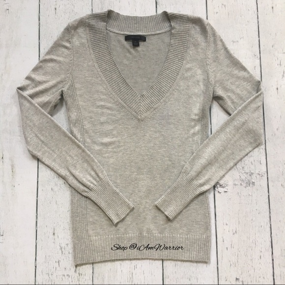 Express Sweaters - Express soft fitted v-neck sweater