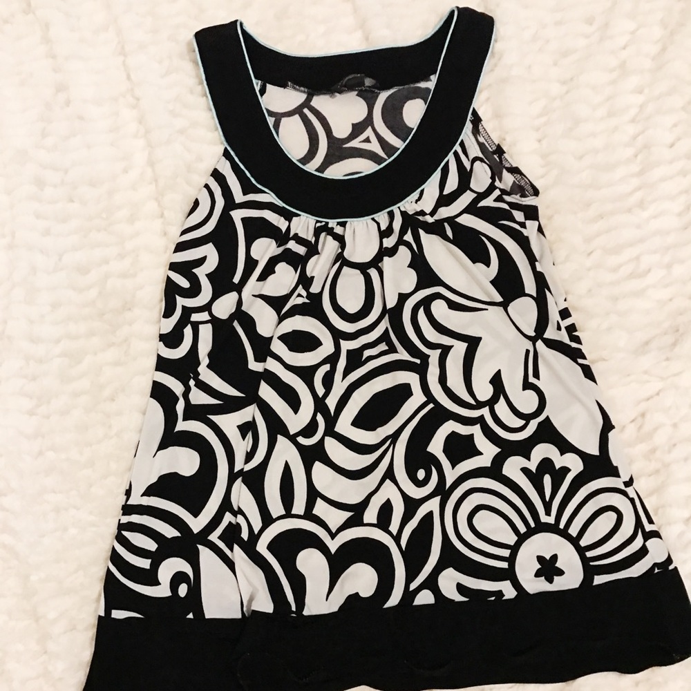 Black & White Printed Tank Top w/ Mint Detail