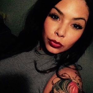 Meet your Posher, Monique