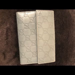 Gucci leather bifold wallet
