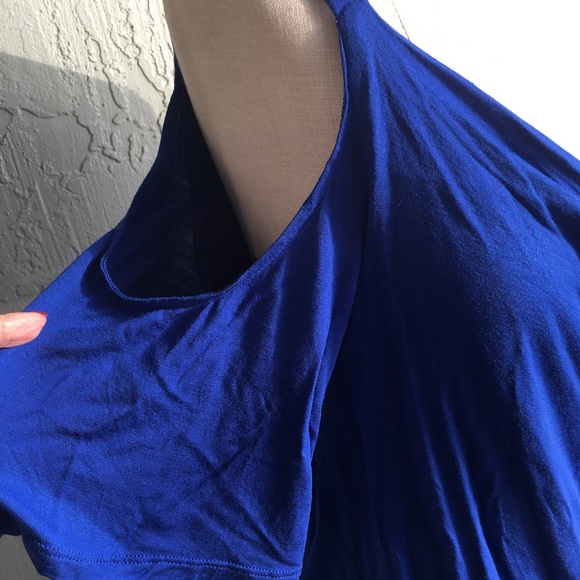Thalia Knit Top Blue Cold Shoulder Scoop Neck M - Picture 3 of 6