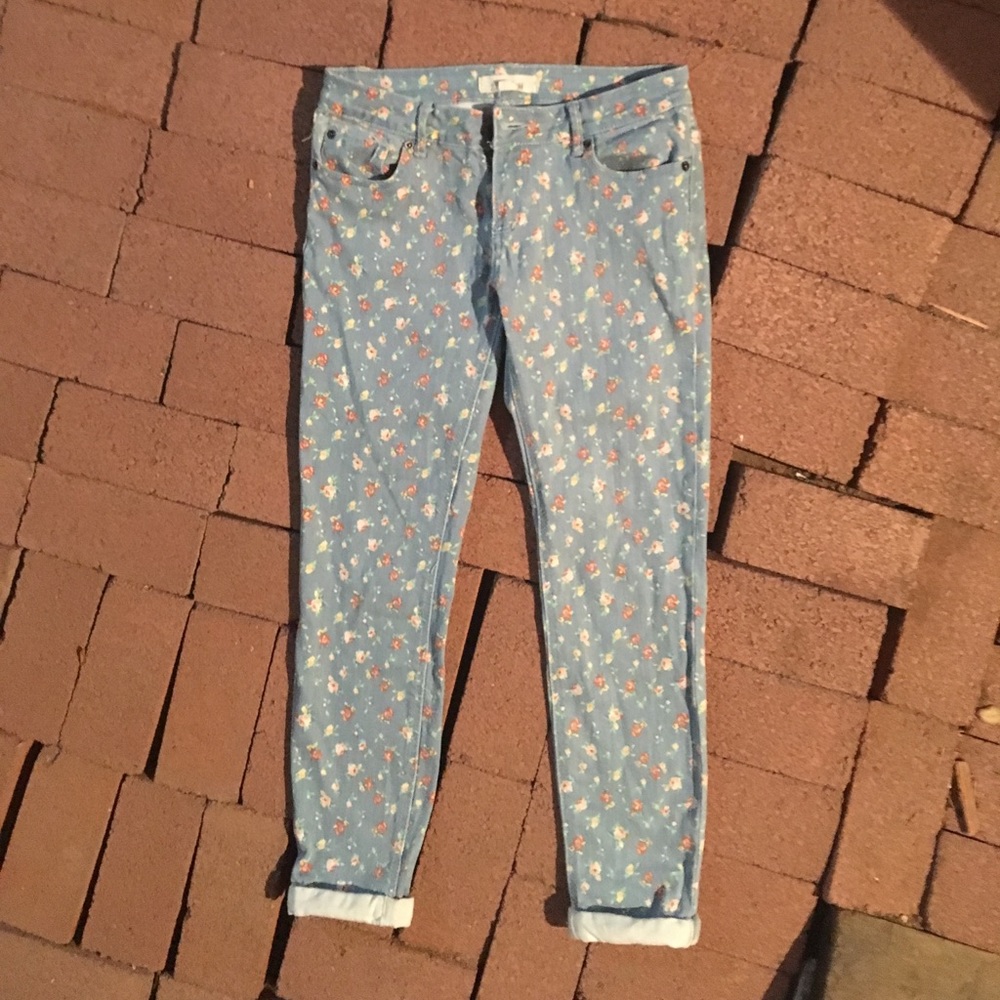 Light wash flower print jeans