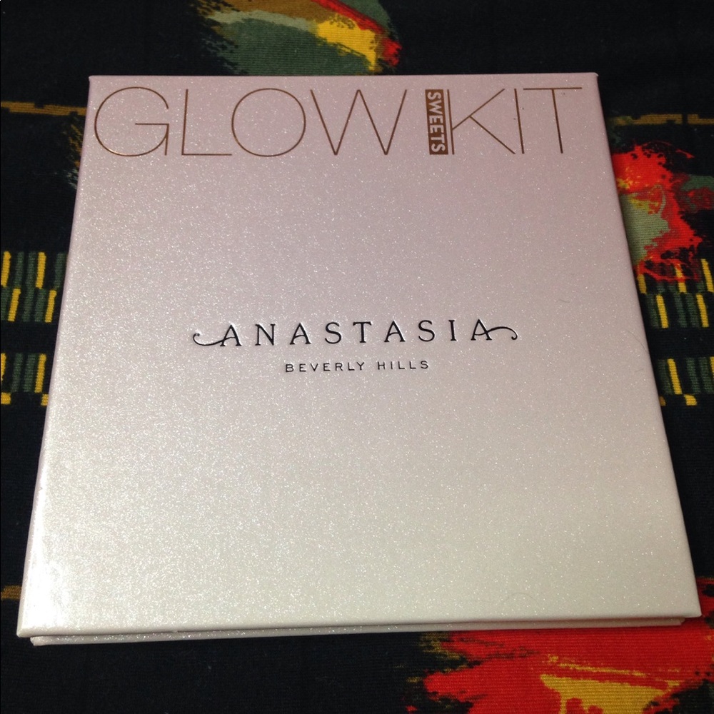 Authentic Anastasia glow Kit (sweets)
