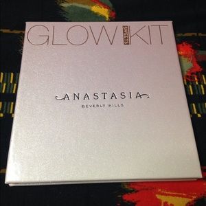 Authentic Anastasia glow Kit (sweets)