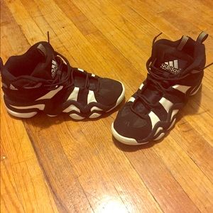 Crazy 8s Black & white size 10 1/2