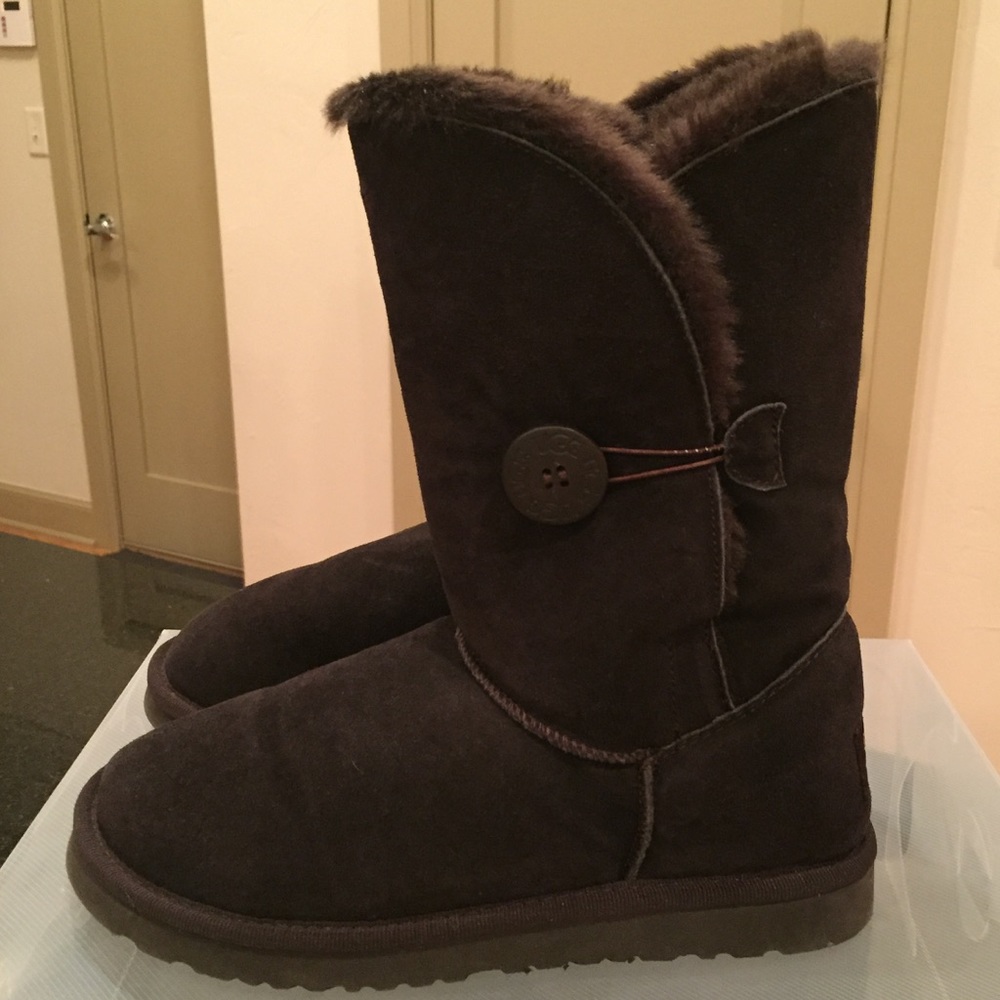Chocolate Brown Suede Leather UGG Boots sz 9 EUC!