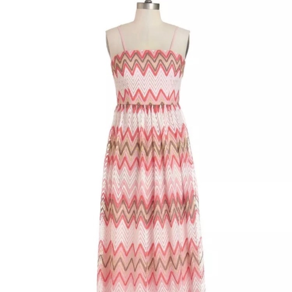 Modcloth super cute Maxi Dress NWT. size Medium