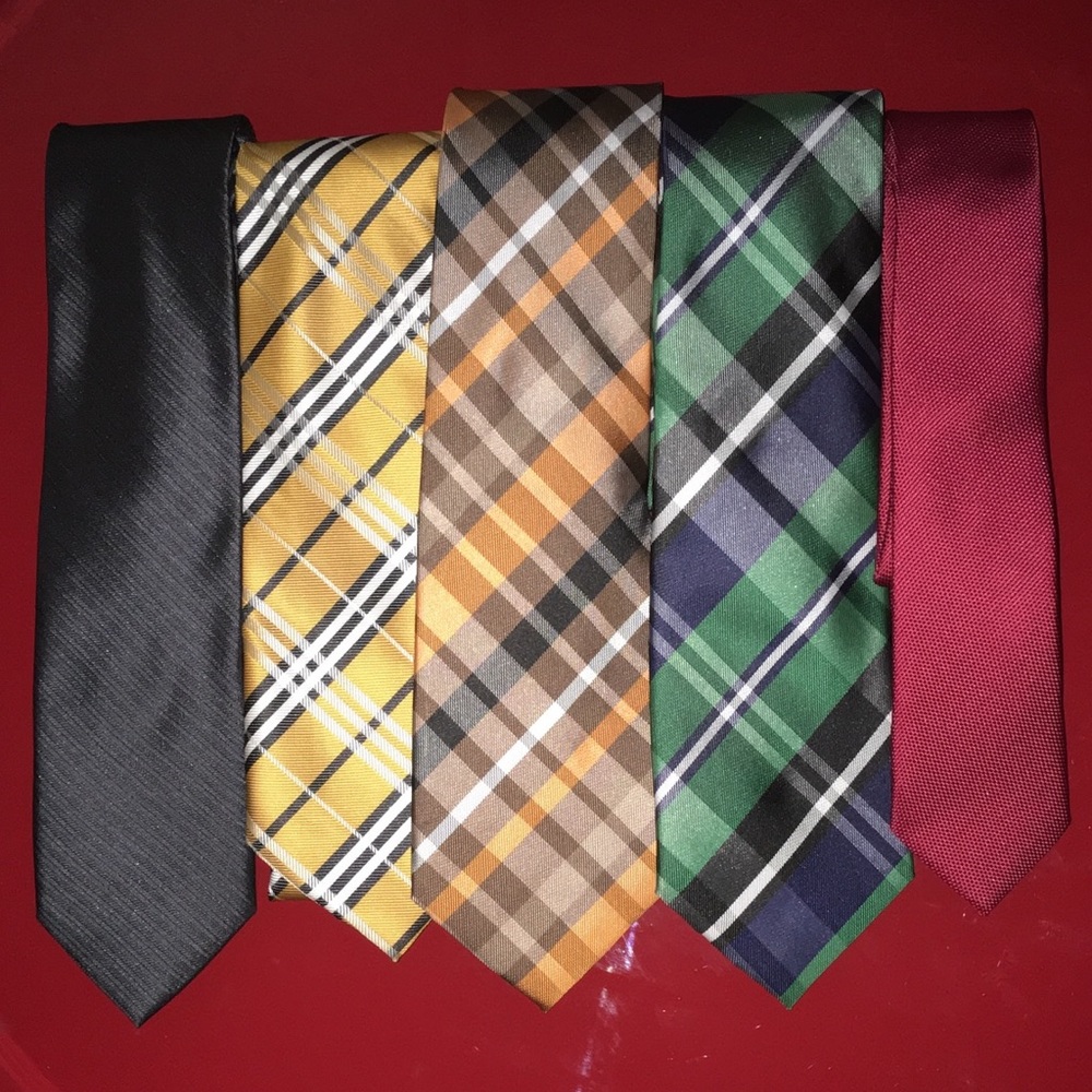 Professional/casual ties.