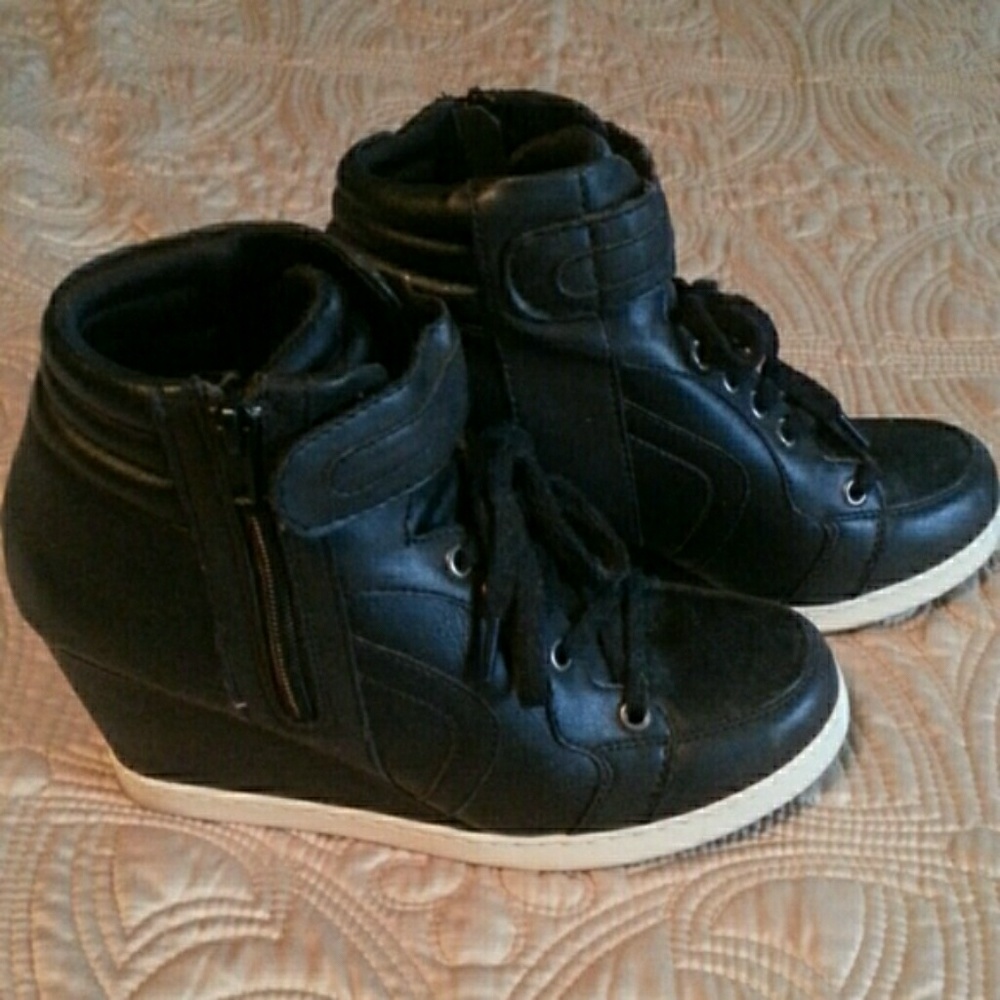 Candie's Sneaker Wedges