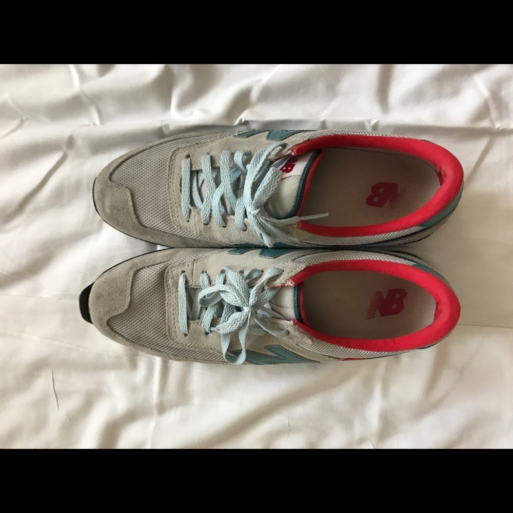 New Balance Sneakers Size 10 - Picture 4 of 6