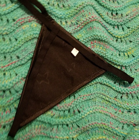 Black floral string thong - Picture 3 of 4