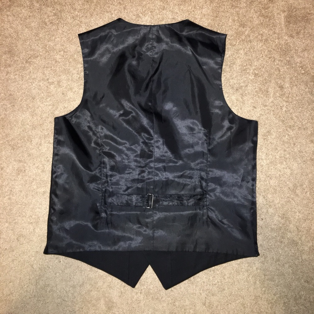 Vest - Picture 2 of 2