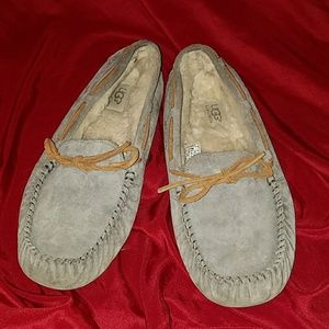 UGG AUSTRAILIA MOCASINS