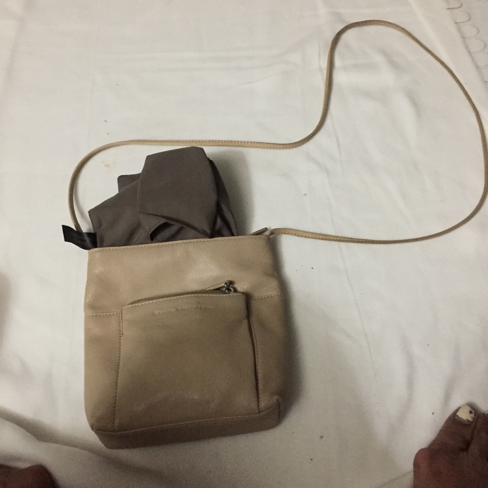 Beige leather crossbody bag