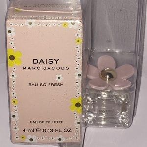Daisy By Marc Jacobs