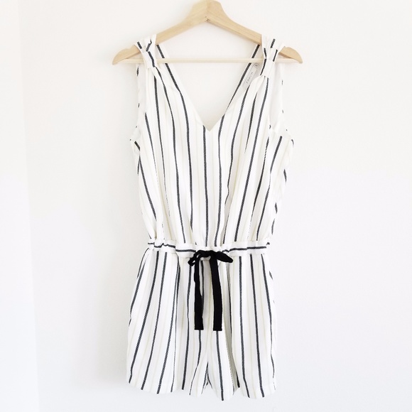 Frnch Striped Romper - Picture 2 of 8
