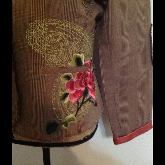 Jacket rare and no two alike - Picture 5 of 7