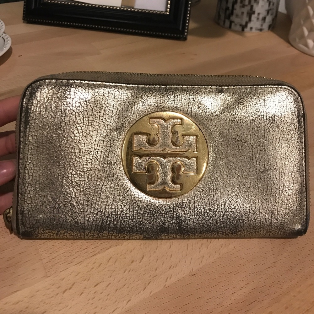 Gold Tory Burch wallet