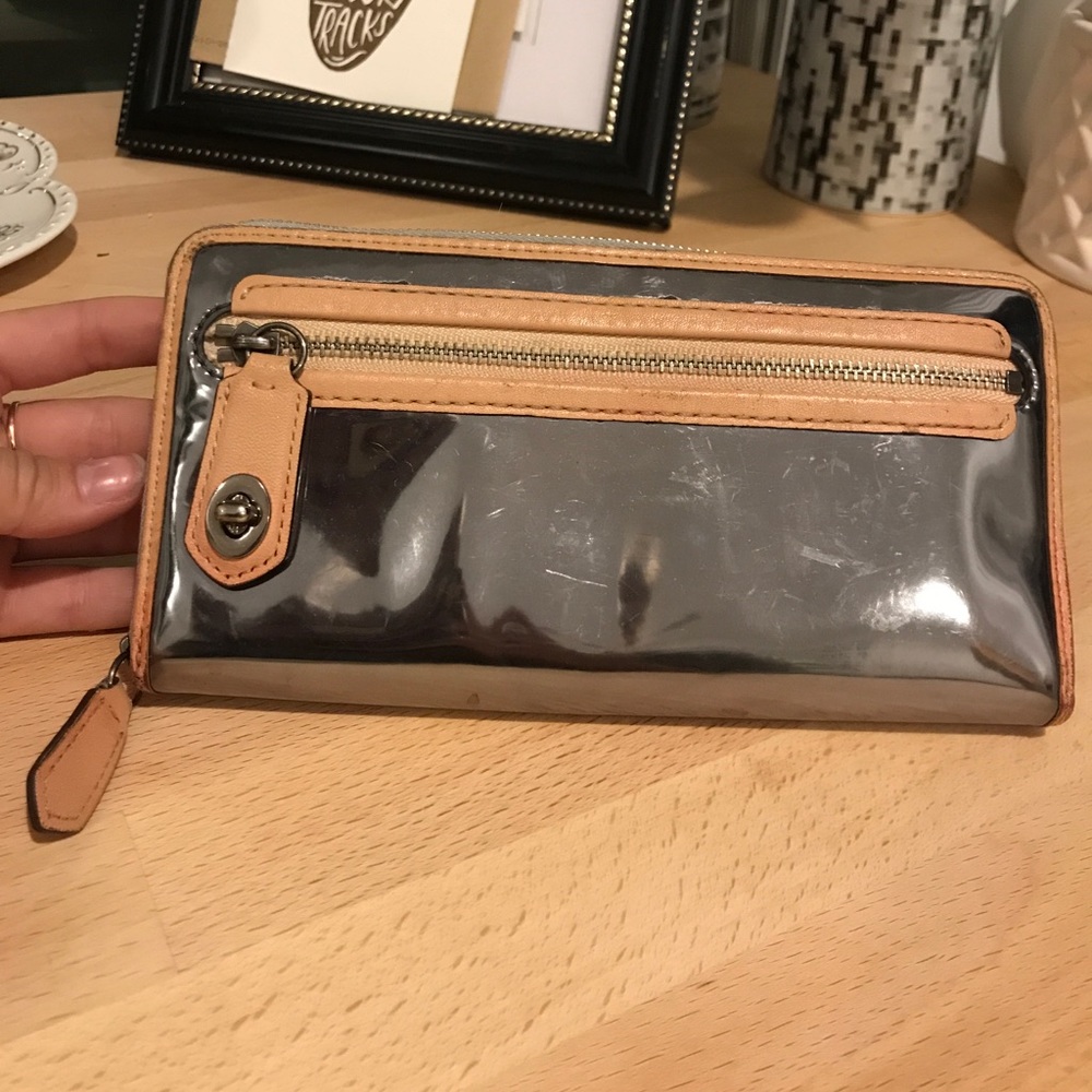 Coach wallet silver / tan
