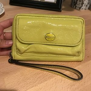 New Coach green wallet / wristlet