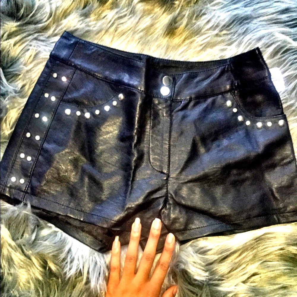 4EVER YOUNG -SOLD-