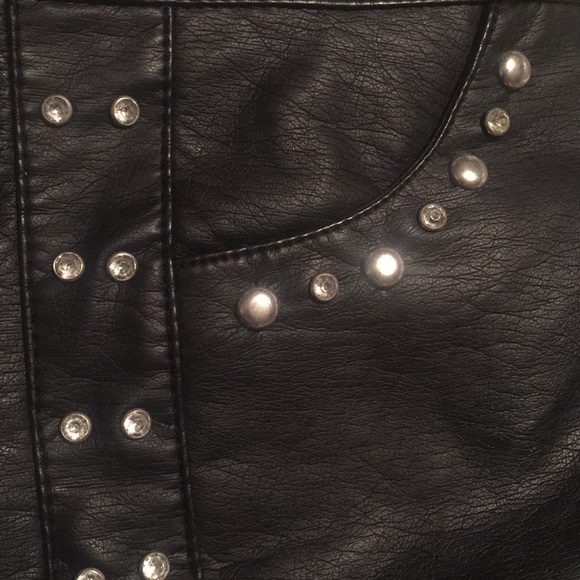 4EVER YOUNG -SOLD- - Picture 3 of 4