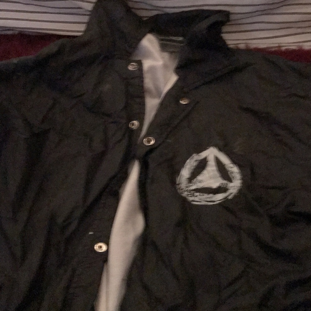 active windbreaker