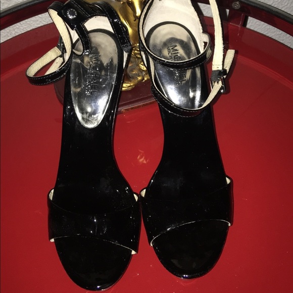 Patent leather heels! - Picture 1 of 1