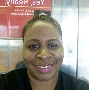 Meet your Posher, Denise