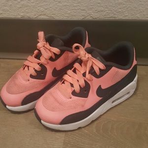 Nike Air max thea for little girl