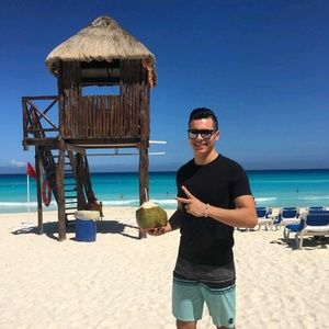 Meet your Posher, Diego