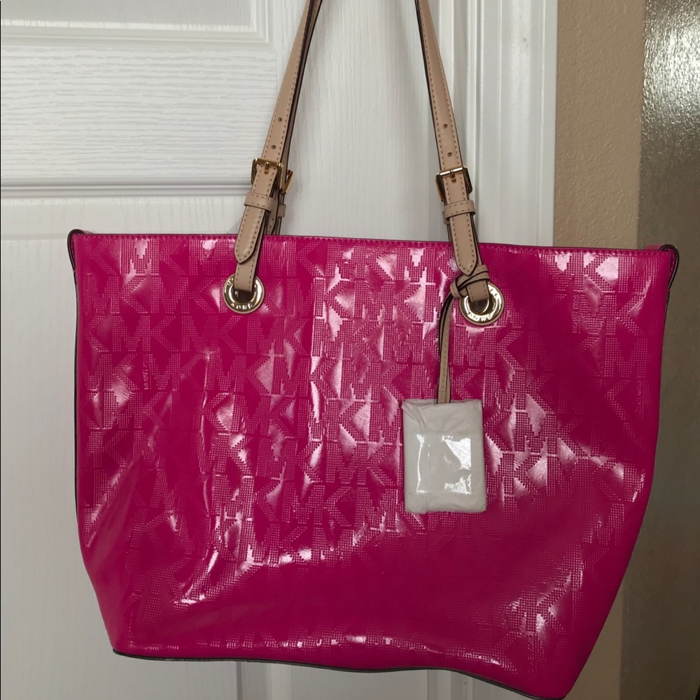Michael Kors patent logo tote