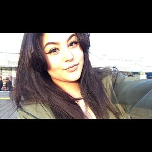 Meet your Posher, Angie