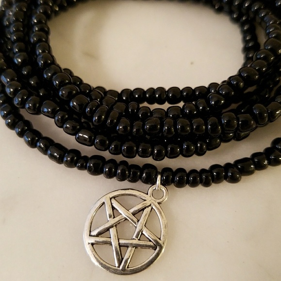 LAST ONE Black Pentagram Wrap Bracelet - Picture 3 of 6