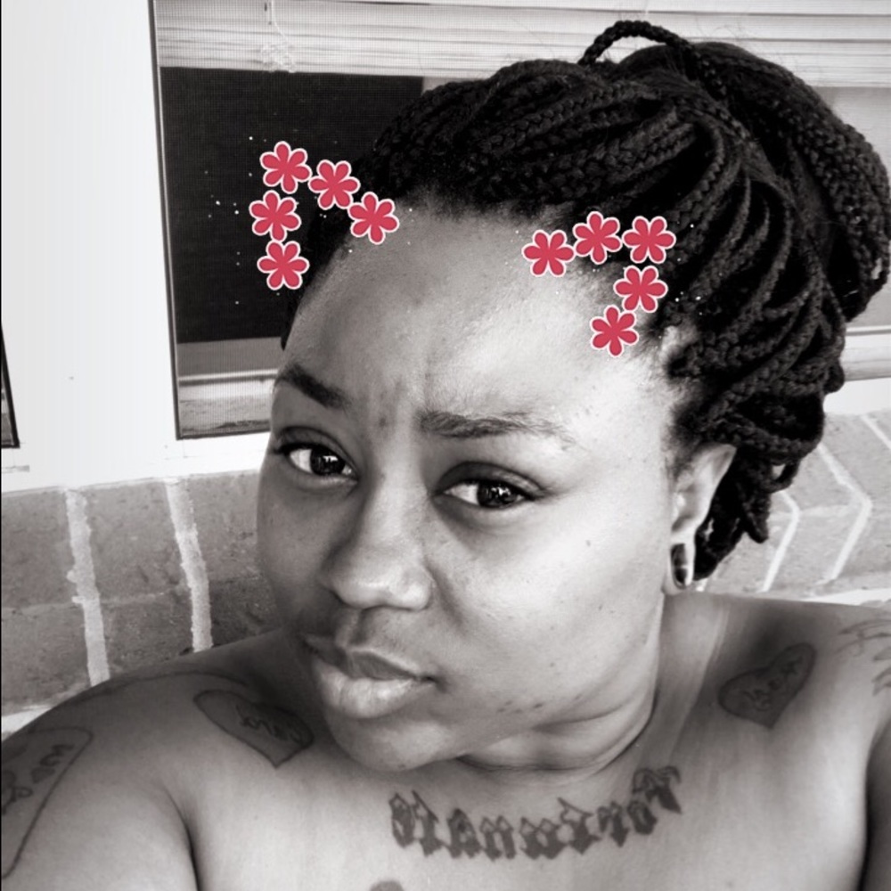 Meet your Posher, Kiana