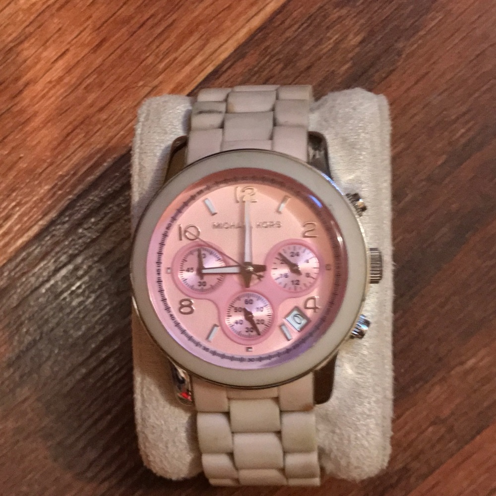 MICHEAL KORS PINK authentic WATCH SUPErrr cute!!💋