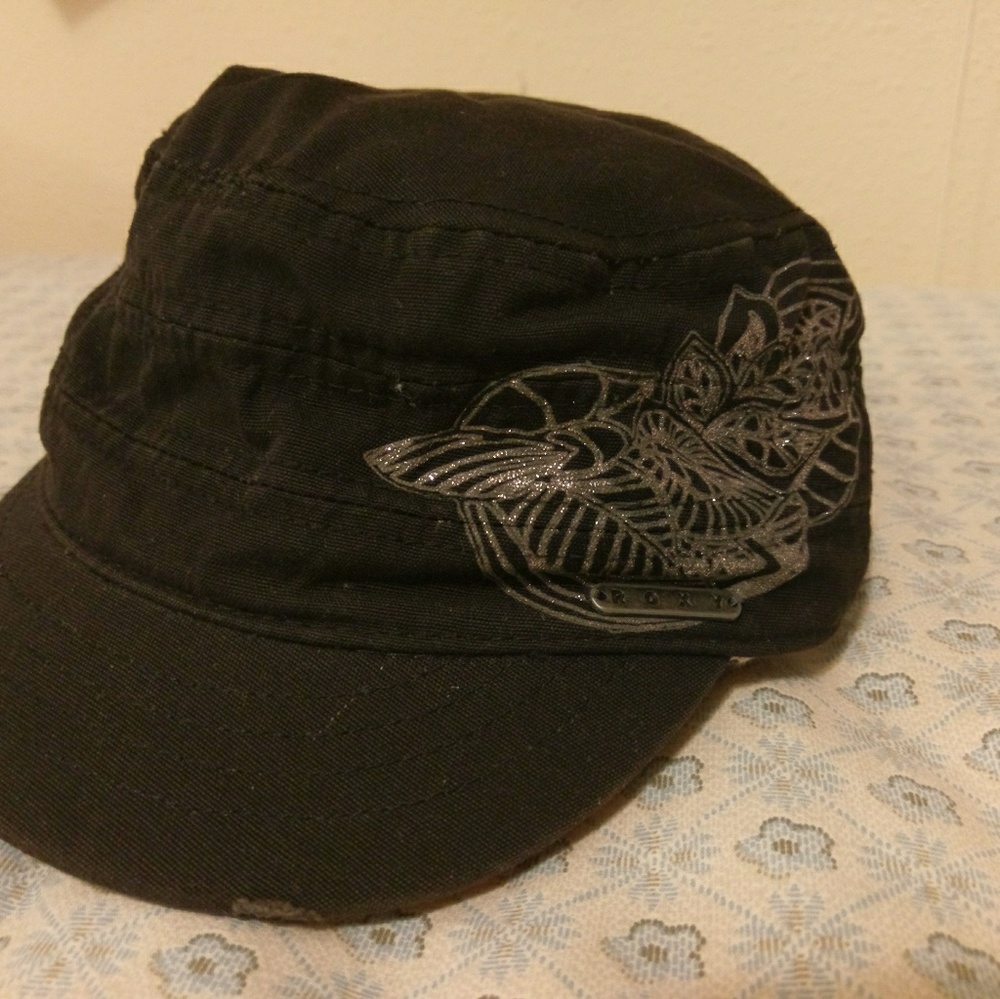 Roxy Black Hat