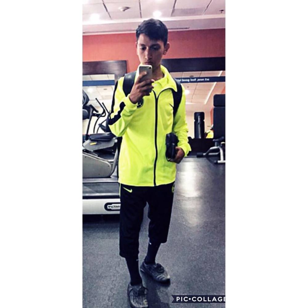 Meet your Posher, Uriel