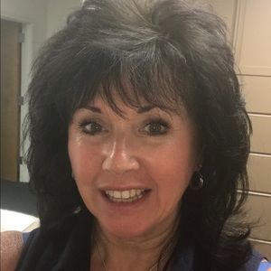 Meet your Posher, Debra