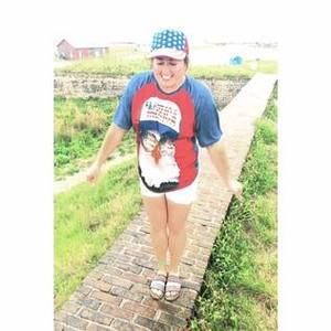 Meet your Posher, Whitney