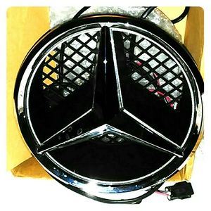 Mercedes emblem
